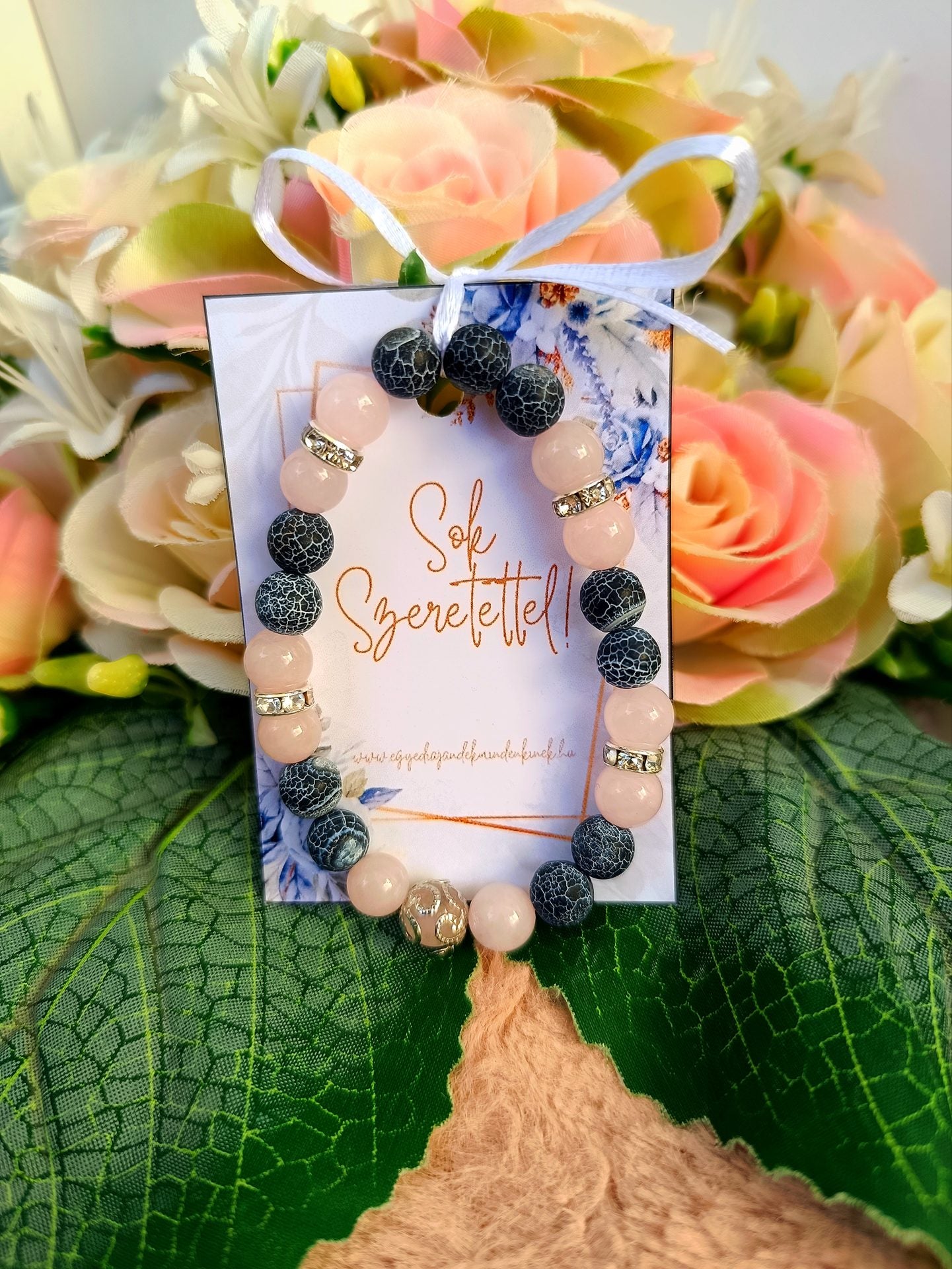 A védelem és szeretet karkötője